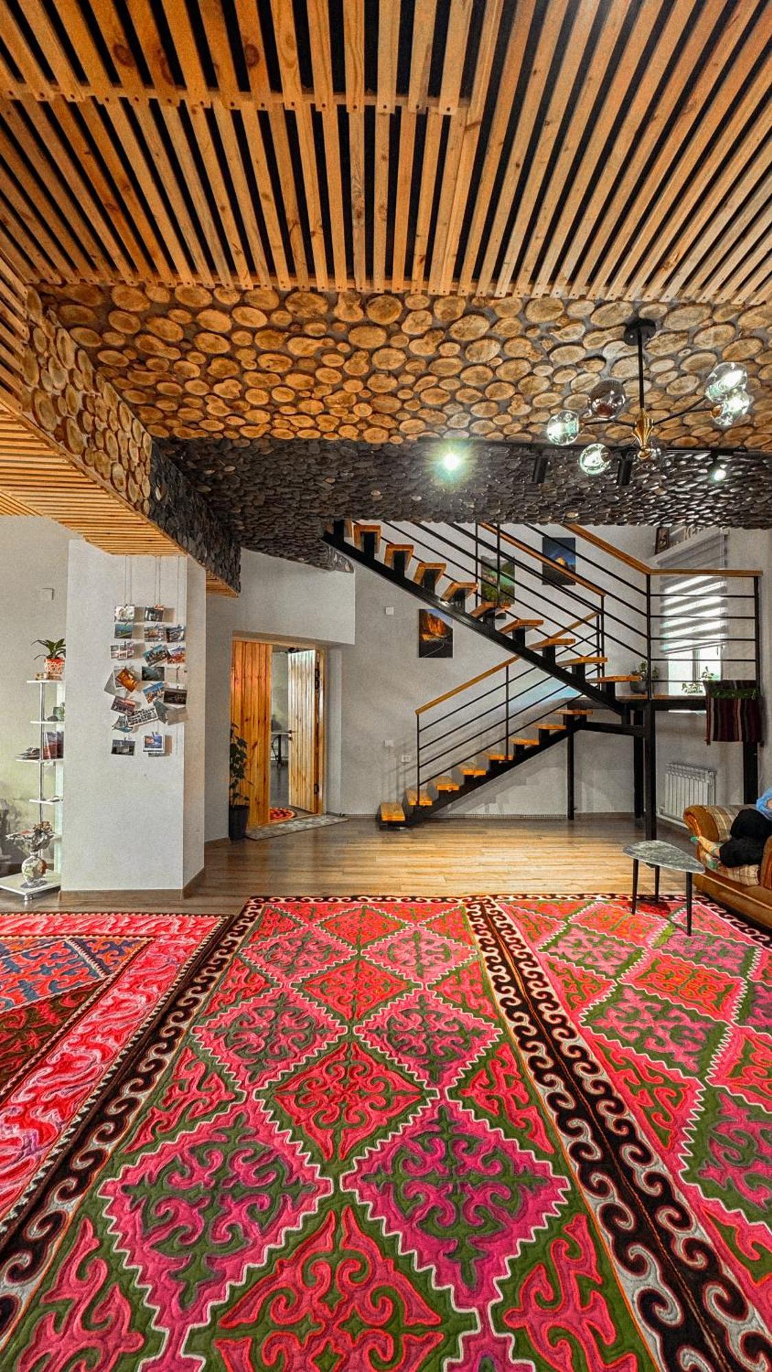 Kezgin Guest House Naryn Экстерьер фото